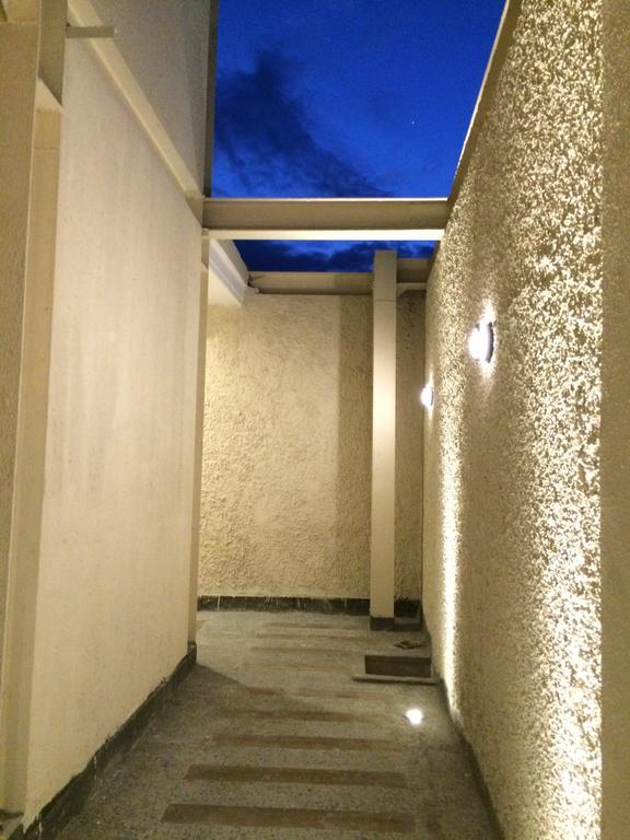 Stone House Hotel Pasay Exterior foto