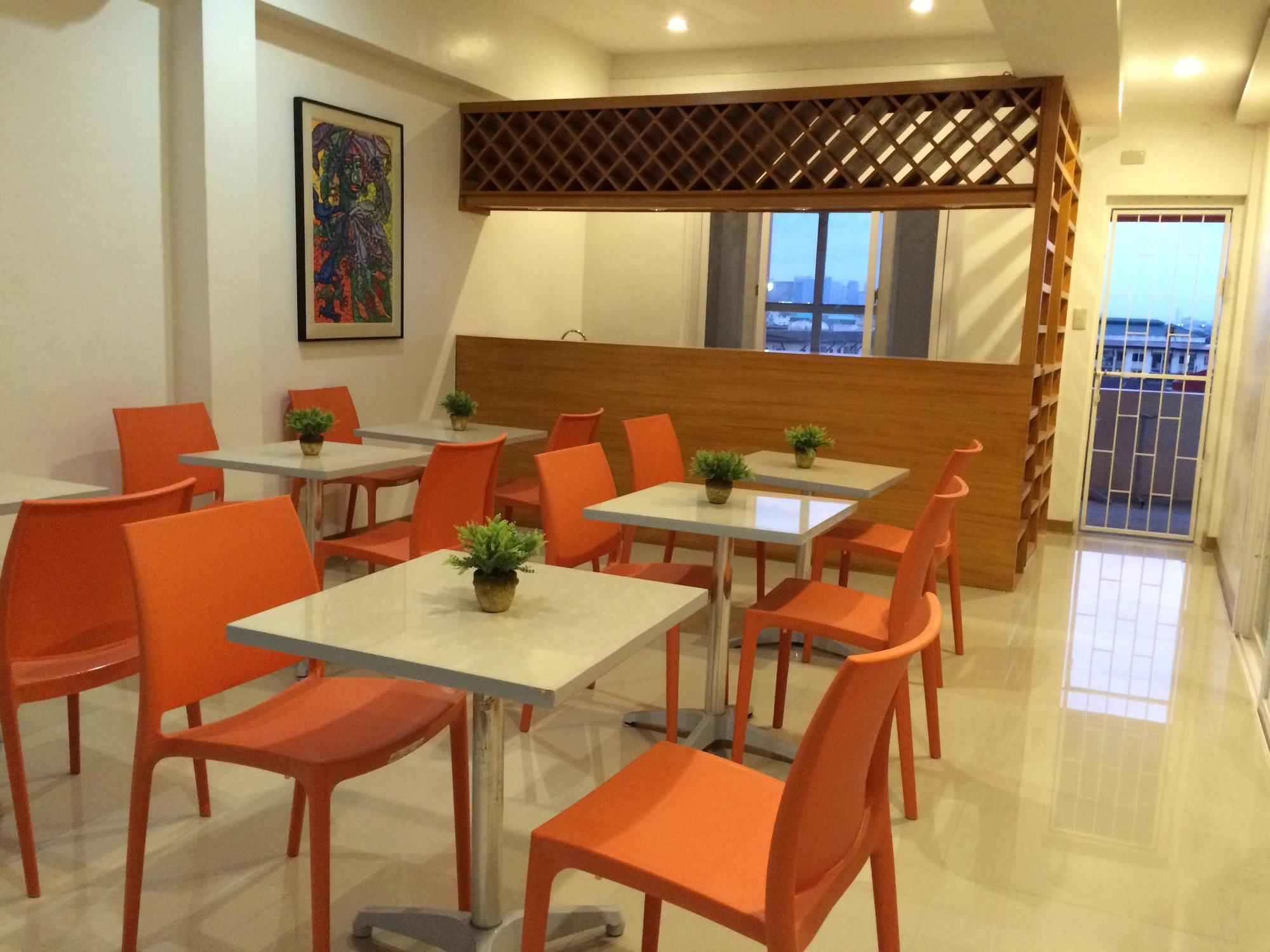 Stone House Hotel Pasay Exterior foto